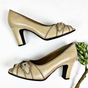 2/$20 A2 Aerosoles Beige Peeptoe Leather Heels 8.5